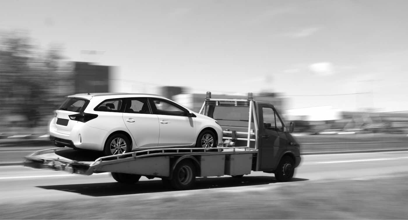 Mississauga-Ontario-back-ground-towing-image